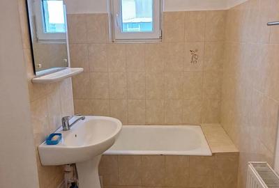Apartament cu 2 camere decomandat în Trocadero - 3