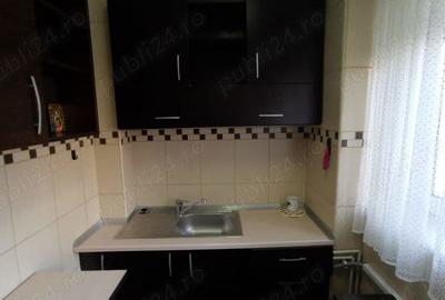 Inchiriez GARSONIERA, Republicii 32mp, dec., mobilata, 3 4, centrala proprie, aer contition 320 euro Inchiriez GARSONIERA, Republicii 32mp, dec., mobilata, 3 4, centrala proprie, aer contition 320 euro - 4