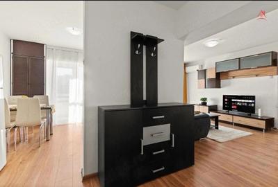 Apartament cu 2 camere nedecomandat, mobilat în Universitate