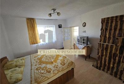 Casa 2 camere, in Lipanesti, zona primariei - 12