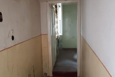 Garsonieră decomandată în Central - 2