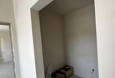 Apartament cu 3 camere semidecomandat în Semicentral - 9