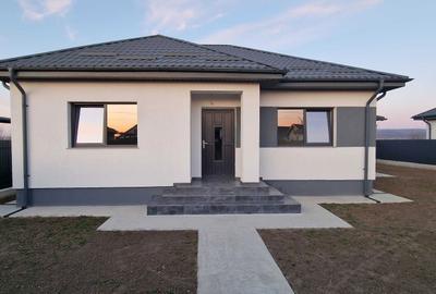 Casă cu 4 camere în Șerbănești - 5