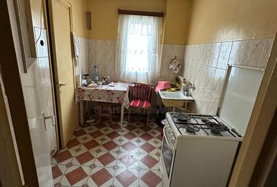 Apartament cu 3 camere semidecomandat în Podu Roș - 4