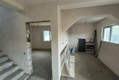 Navodari-casa P+1 5 camere la gri - 8