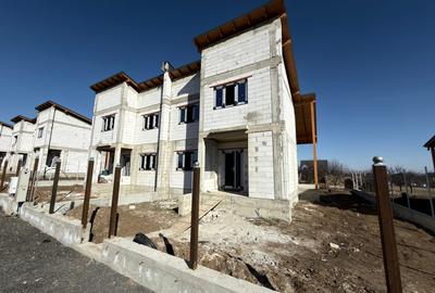 Duplex cu 4 camere cu Teren 300 Mp în Central - 1