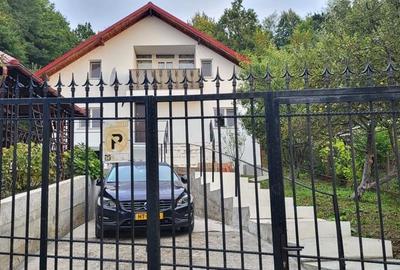 Casă individuală cu 5 camere cu Teren 2500 Mp în Central - 1