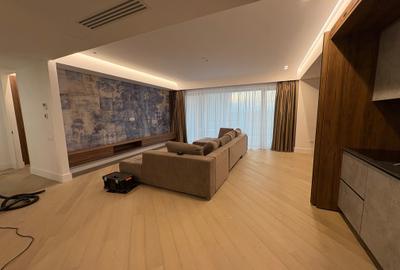 Apartament cu 3 camere decomandat, mobilat în Băneasa