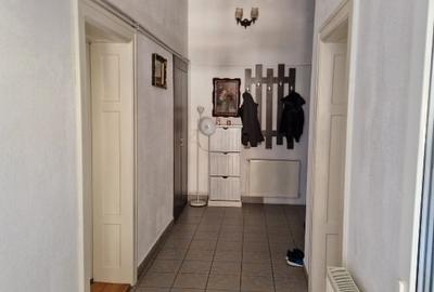 Casă individuală cu 7 camere cu Canalizare în Bran - 13