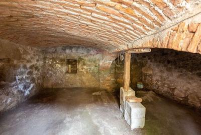 Proprietate compusa din doua case - zona linistita  155.000 euro - 23