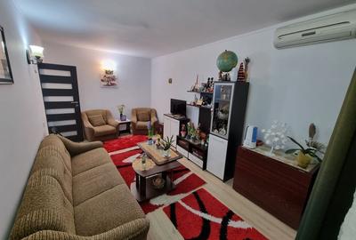 Apartament cu 4 camere decomandat, mobilat în Ultracentral
