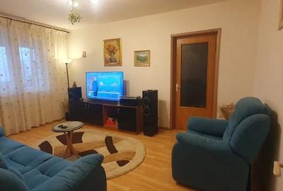Apartament cu 3 camere semidecomandat, mobilat în Gorjului - 1