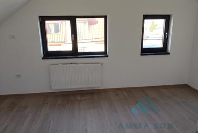 Casă individuală cu 15 camere cu Canalizare în Apărătorii Patriei - 11