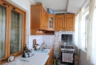 Apartamnet 2 camere, transformat in 3 camere, parter, Longinescu - 9