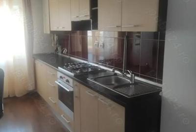Apartament cu 3 camere decomandat în Central - 2