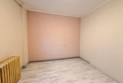 APARTAMENT 4 CAMERE DE VANZARE - 200 M METROU APARATORII PATRIEI - 19