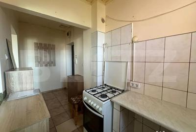 Apartament cu 3 camere semidecomandat în Central - 5