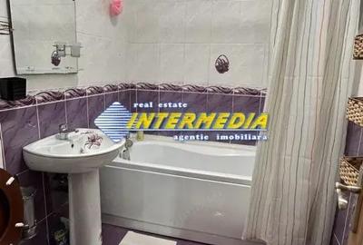 Apartament cu 3 camere decomandat în Central - 1