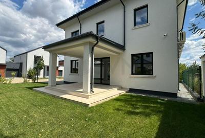 Casă individuală cu 9 camere cu Teren 400 Mp în Corbeanca - 1