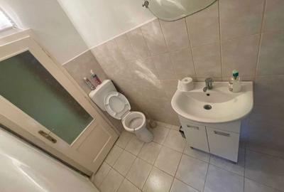 Casă cu 4 camere în Central - 1