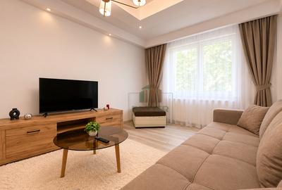 Apartament cu 3 camere semidecomandat în Berceni - 2