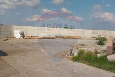 Teren extravilan cu hala construita - 2