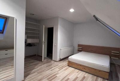 Apartament cu 3 camere semidecomandat în Central - 3