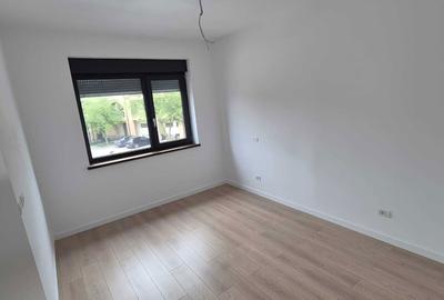 Casă cu 4 camere în Mogoșoaia