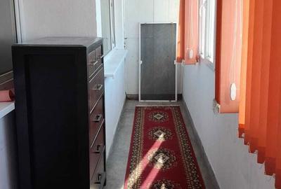 Apartament cu 2 camere semidecomandat în Bucur Obor