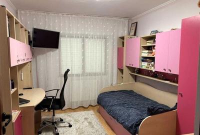Apartament cu 4 camere decomandat în Păcurari - 10