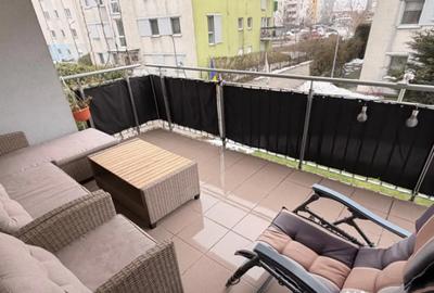 Apartament cu 3 camere semidecomandat în Central - 1