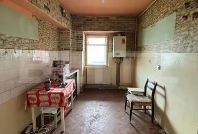 Apartament cu 3 camere decomandat în Turda - 2