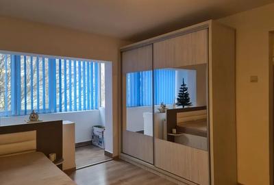 Garsonieră decomandată, mobilată în Vitan Mall - 4