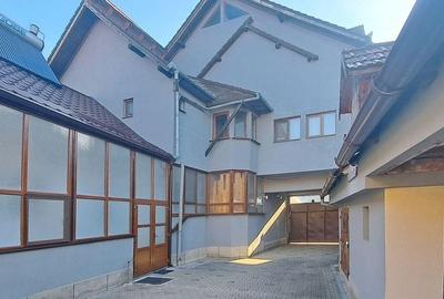 Casa generoasa mobilat utilata Sinca Noua - 1