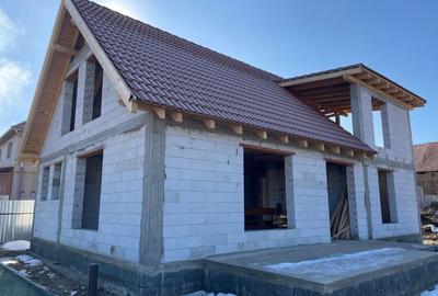 Casă cu 4 camere în Sâncrai - 4