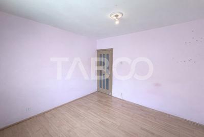 Apartament cu 2 camere decomandat în Ștrand - 2