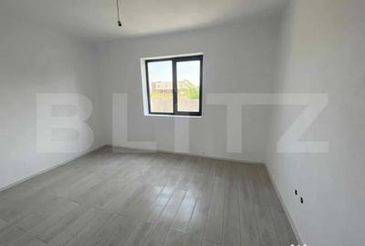 Casă cu 4 camere cu Teren 300 Mp în Preajba - 2
