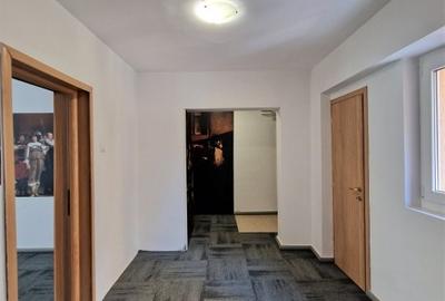 Apartament cu 2 camere semidecomandat în P-ța Victoriei - 5