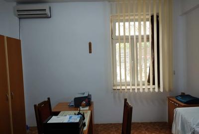 Spațiu comercial, de 15 mp, în Central - 7