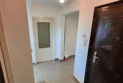 2Cam-Piata Sarbilor-2min Spitalul Judetean -36Mp+Balcon-3Mp-Et4-Acoperis-45000 Euro-Negociabil - 15