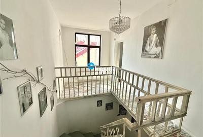 Casă individuală cu 9 camere cu Canalizare în Centru Civic - 11