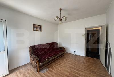 Apartament cu 2 camere, decomandat, zona 8 Mai - 2