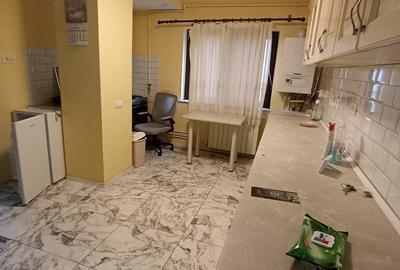 Apartament cu 2 camere decomandat în Far - 2