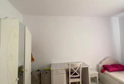 Apartament cu 3 camere decomandat în Central - 1