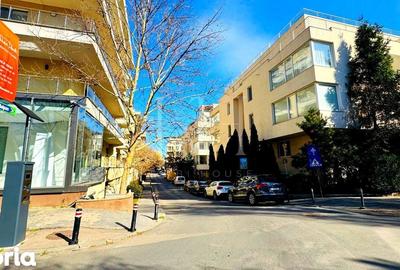 Apartament cu 4 camere în Herăstrău