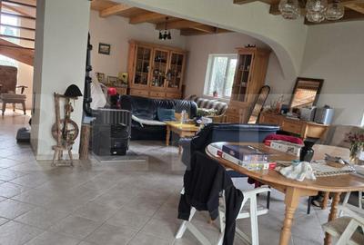 Casa 5 camere , 300 mp; Teren - 2000 mp . Viile Satu Mare - 18