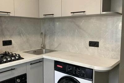 De vanzare apartament 2 camere in zona Soarelui - 3