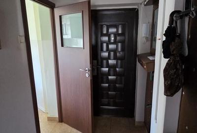 Apartament cu 4 camere în Micro 16 - 1