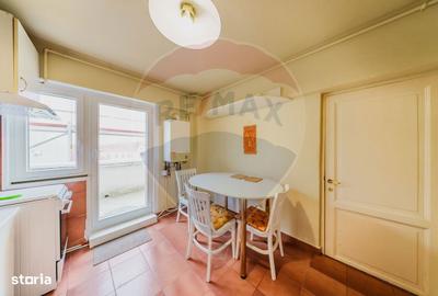 Apartament cu 4 camere, mobilat în Intim - 19