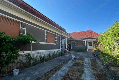Casă cu 3 camere în Aleșd - 2